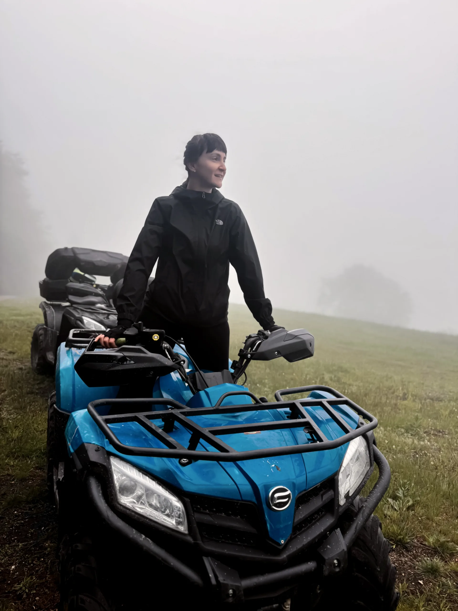 Girls Ride Out | Hai în taberele Girls Ride Out din Brașov: enduro pentru femei, natură, libertate, cazare premium și experiențe care îți resetează mintea și corpul.