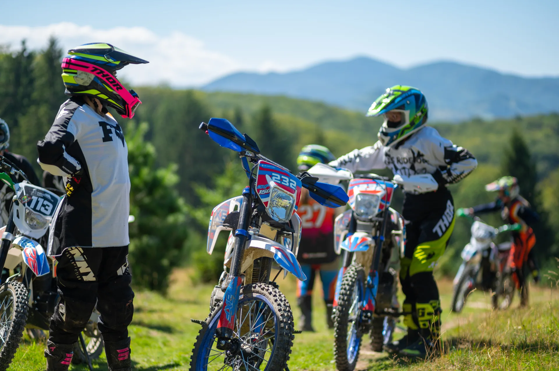 0 ZI DE ENDURO SCOALA + TUR