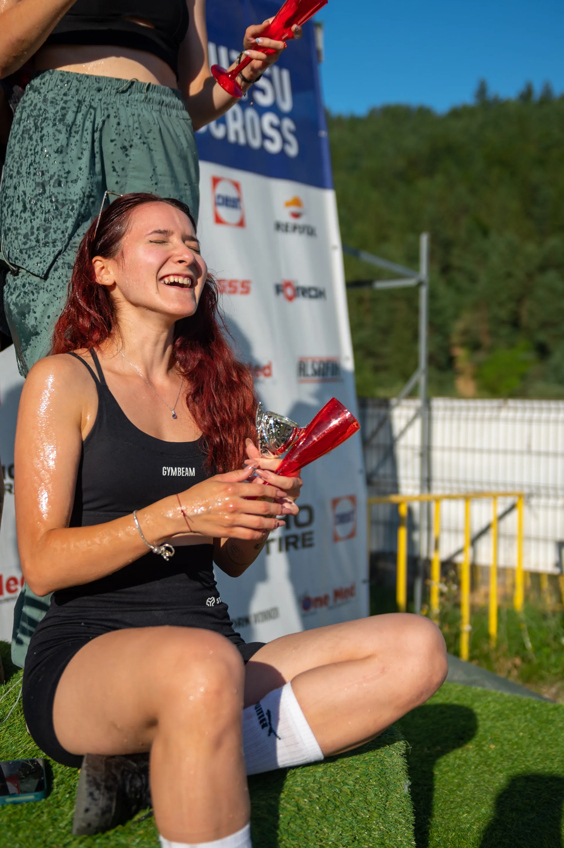Girls Ride Out | Hai în taberele Girls Ride Out din Brașov: enduro pentru femei, natură, libertate, cazare premium și experiențe care îți resetează mintea și corpul.