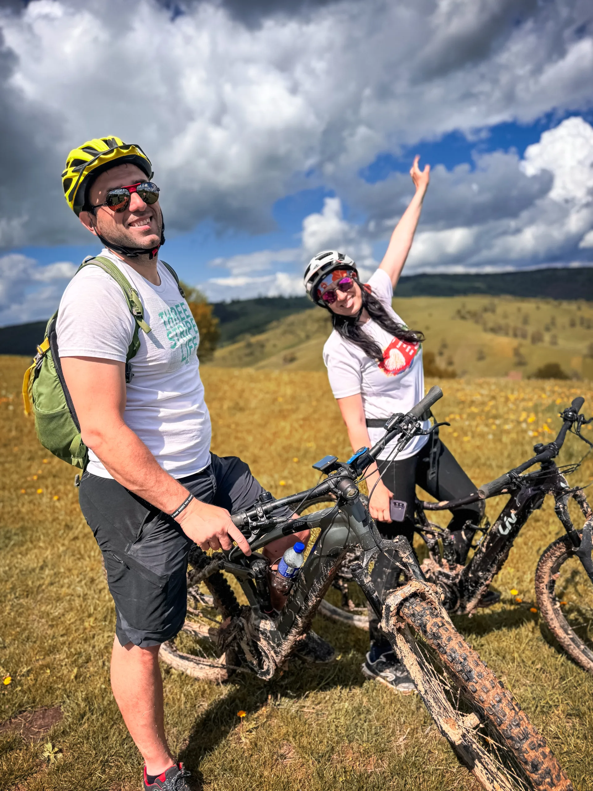 Girls Ride Out | Hai în taberele Girls Ride Out din Brașov: enduro pentru femei, natură, libertate, cazare premium și experiențe care îți resetează mintea și corpul.